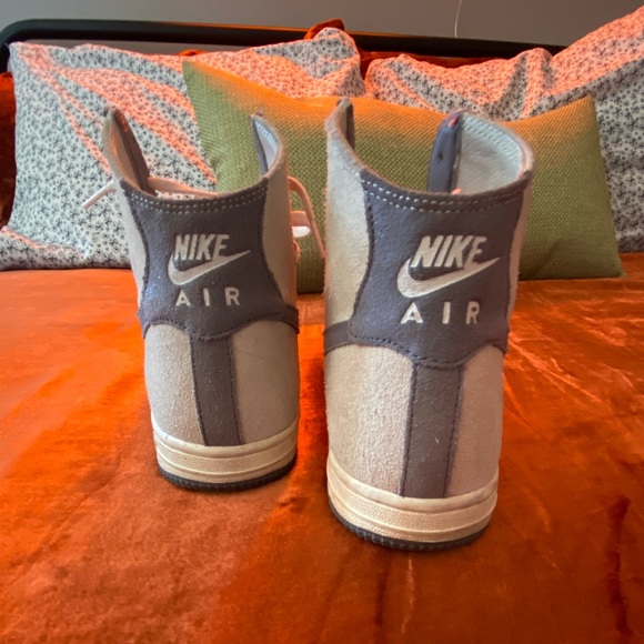 Nike AF1 High - Picture 2 of 5
